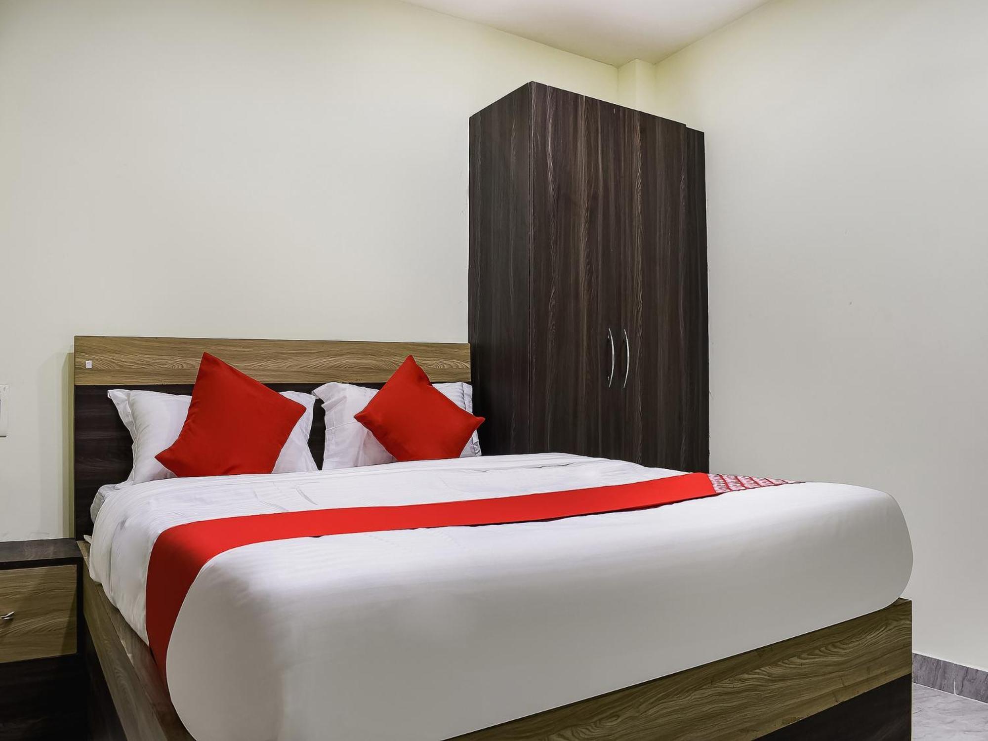 Hotel O S&H Residency Khandagiri Exterior foto
